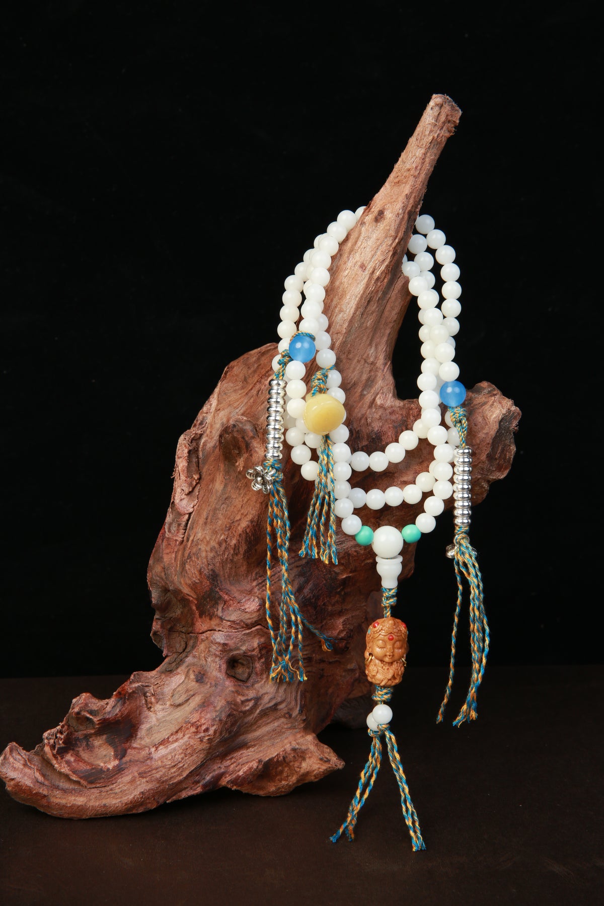 The Golden Pool's Gushing Lotus Sacred Blessing Strand | Oriental Qi